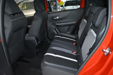 Opel Frontera 1.2 гібрид 136к.с. 6АТ GS - 2026 рік