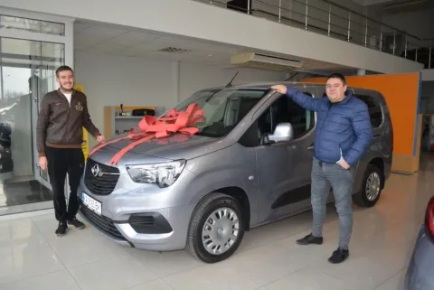 Щасливий клієнт Opel ЛІГА